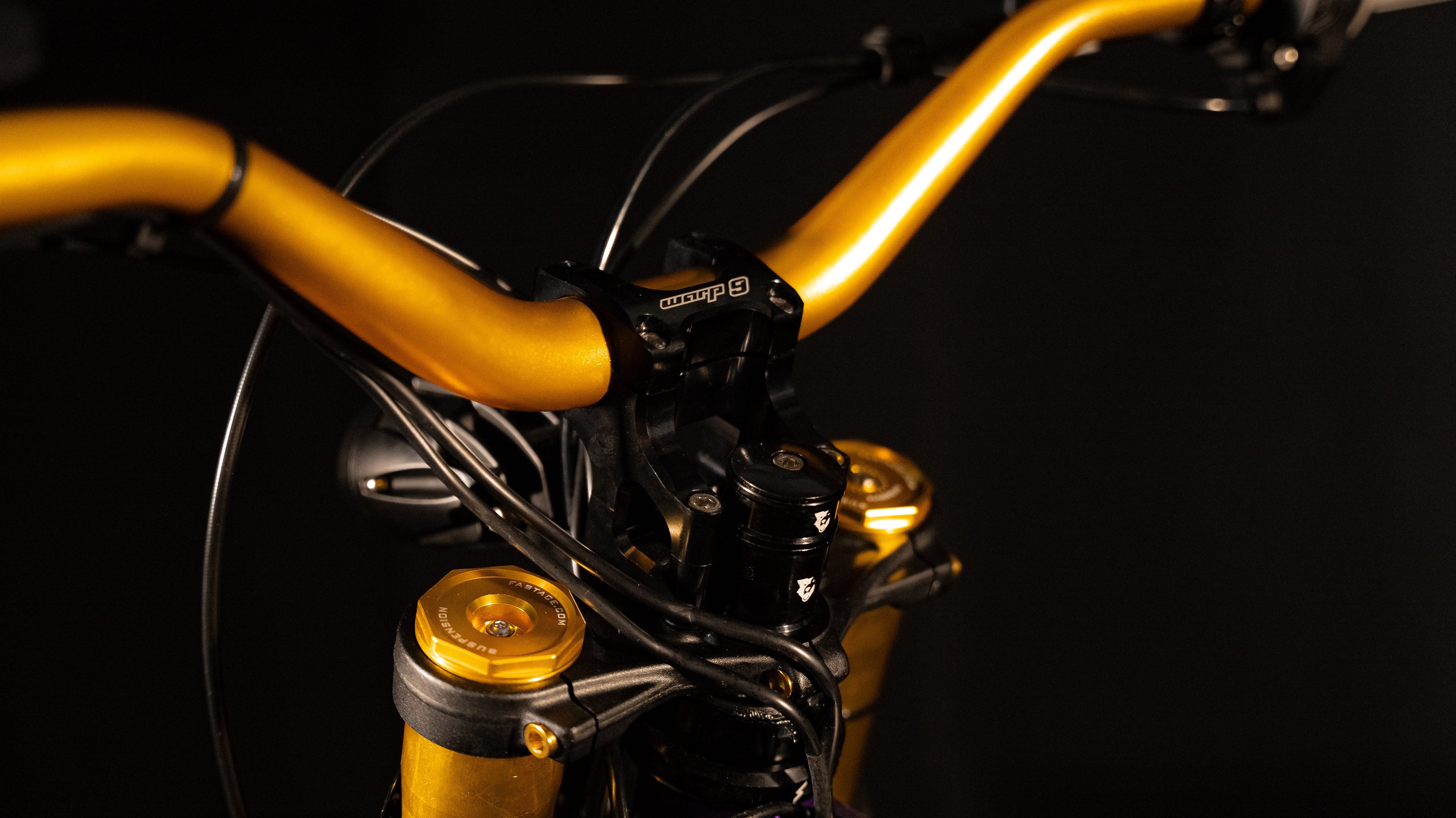 E-Moto Cockpit Upgrades | Handlebars, Grips & Foot Pegs | Charged