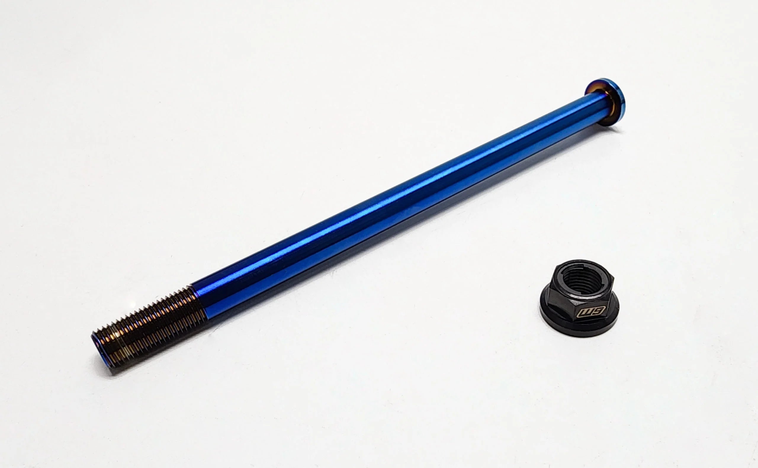 Warp9 Titanium Rear Axle with Nut