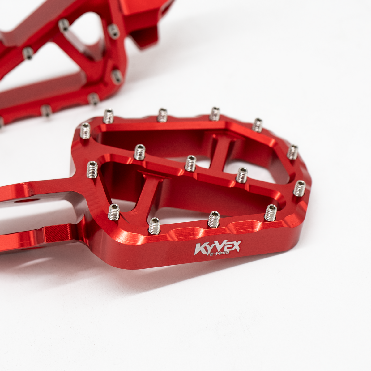 KyVex Billet Wide Foot Pegs – Surron Ultra Bee