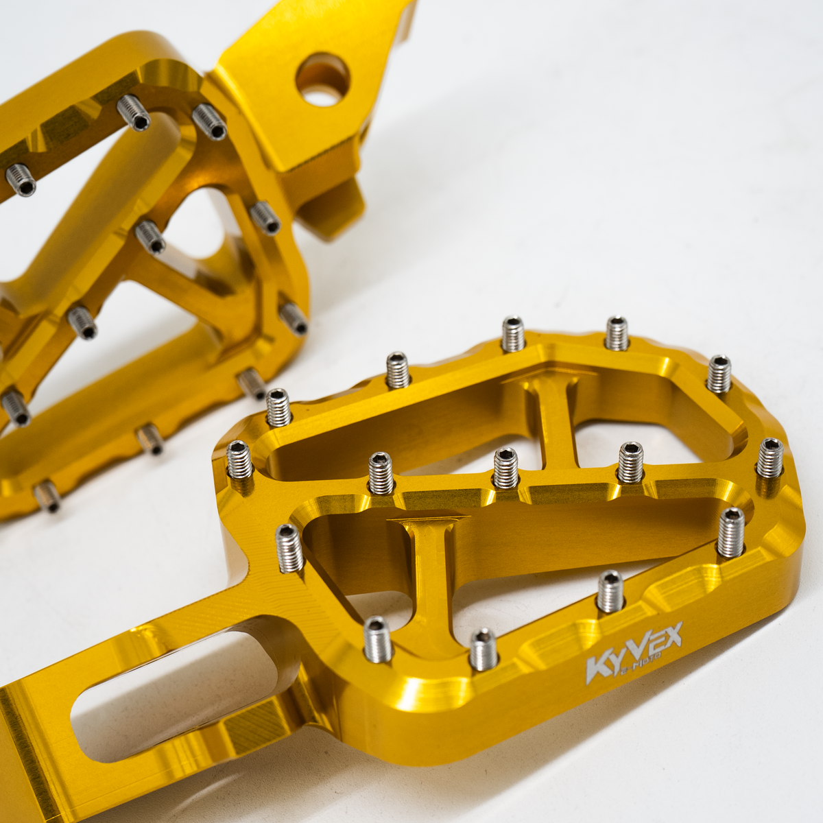 KyVex Billet Wide Foot Pegs – Surron Ultra Bee