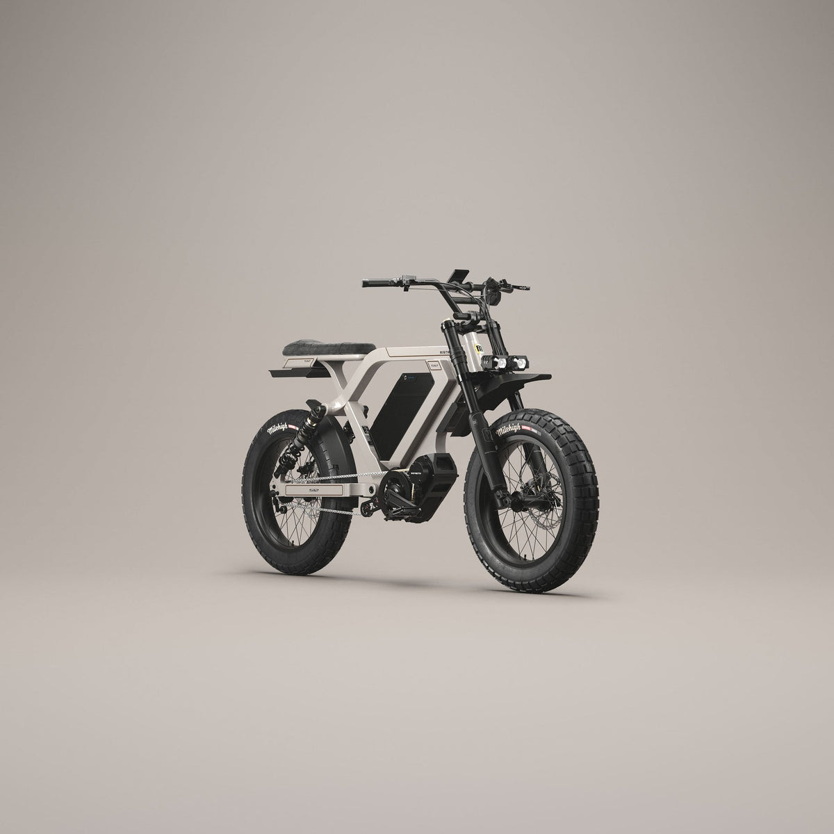 512 A20 | Studio Front View