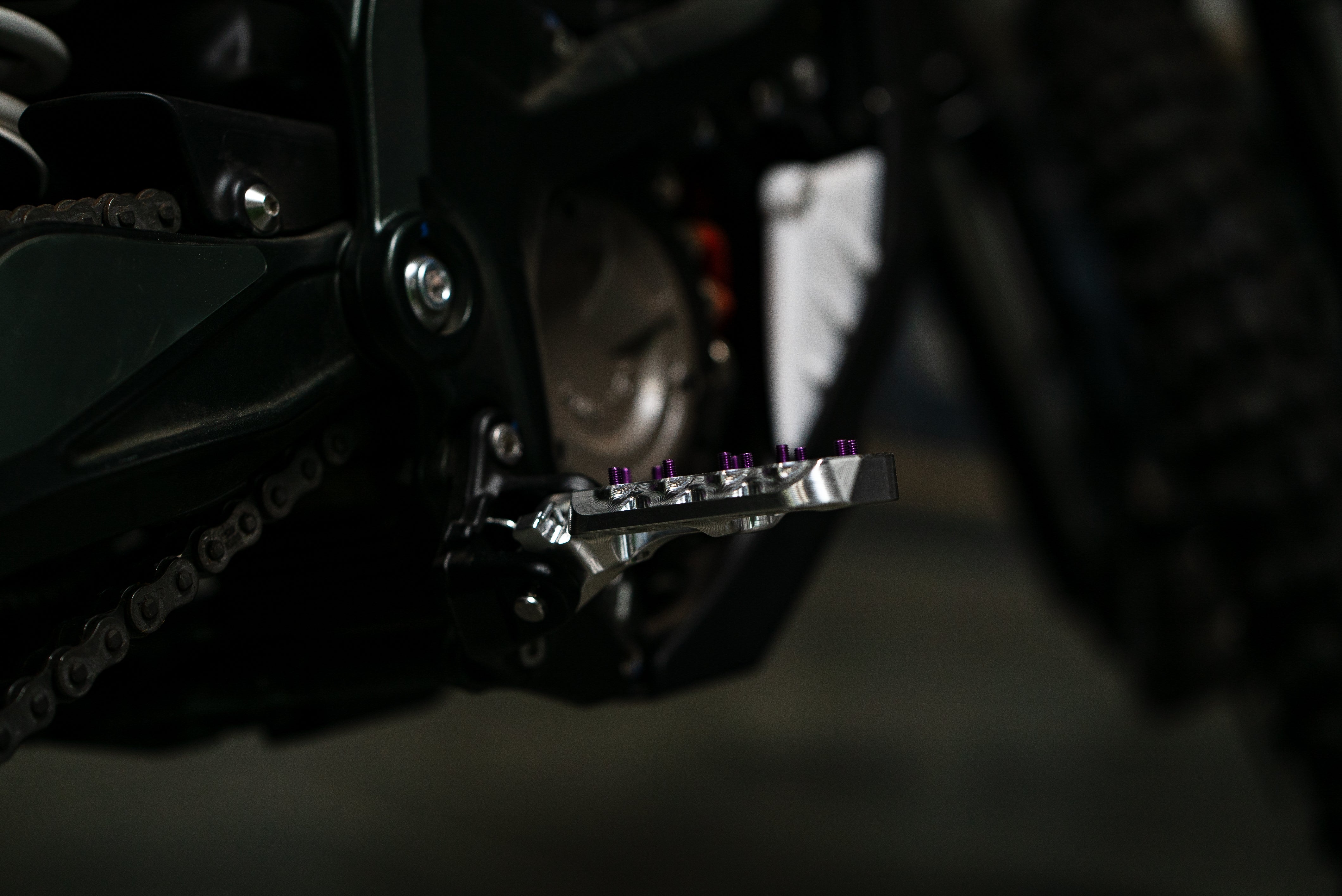 Prickly Foot Pegs MX for Ultra Bee