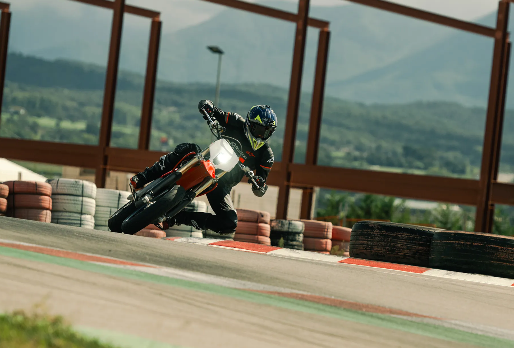 Stark Varg SM | 60HP | Red | (Local)