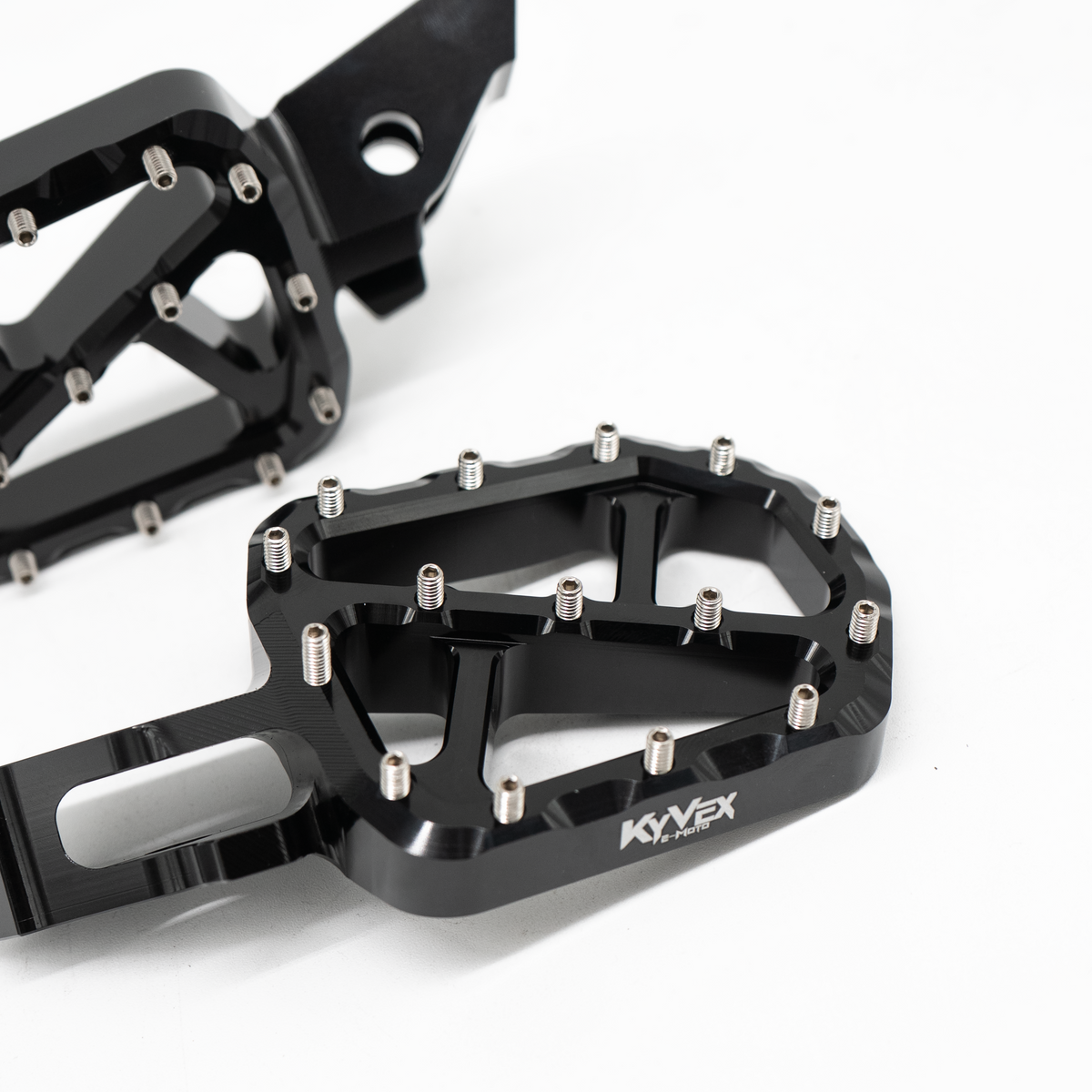 KyVex Billet Wide Foot Pegs – Surron Ultra Bee