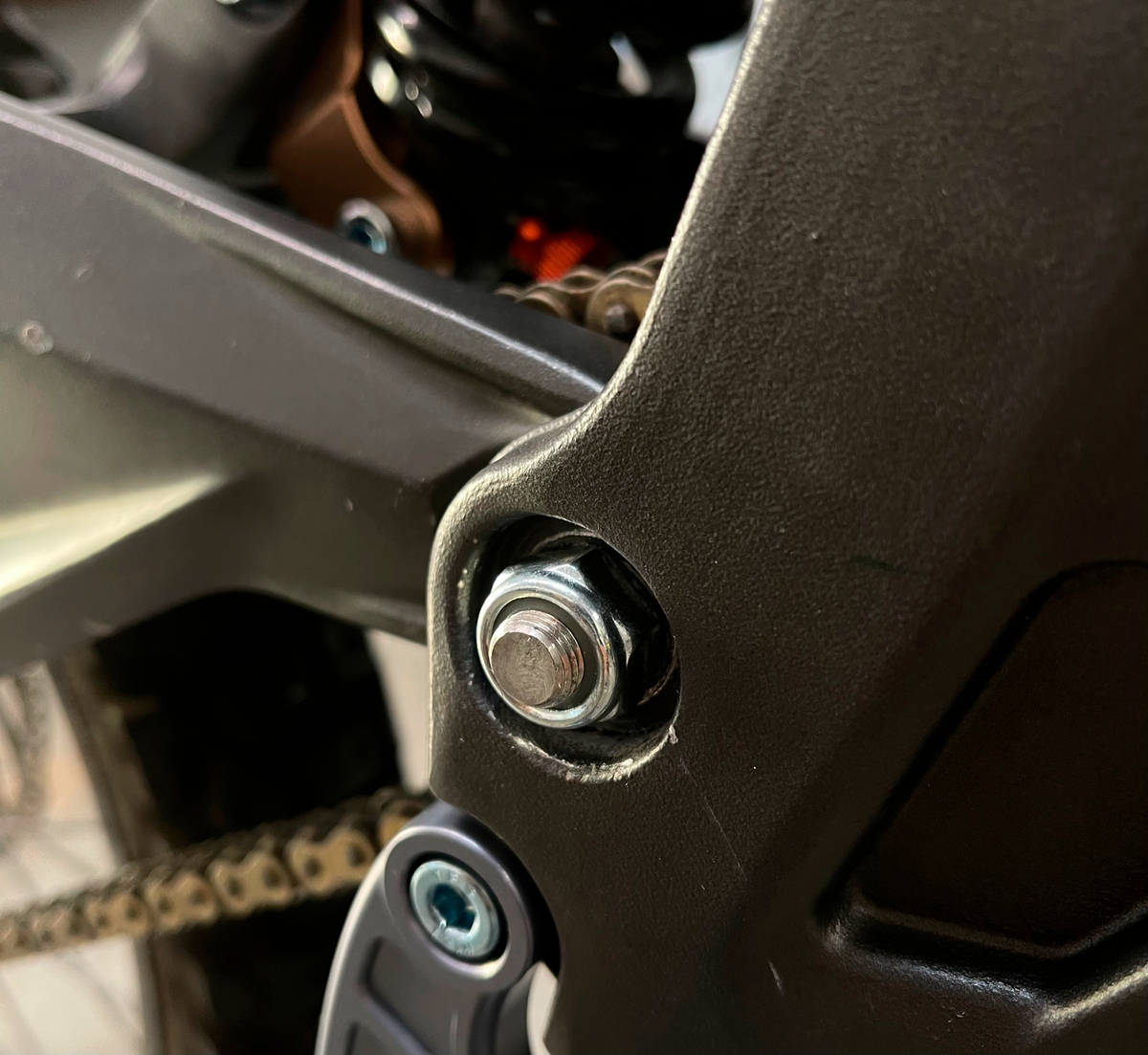 Prickly 4340 Steel Jackshaft Bolt – Surron Light Bee X / Segway
