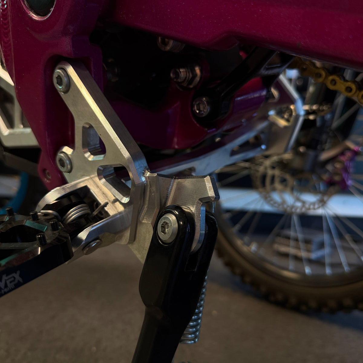 KyVex Billet Footpeg Bracket & Brace – Talaria Sting MX3 / MX4 / MX5