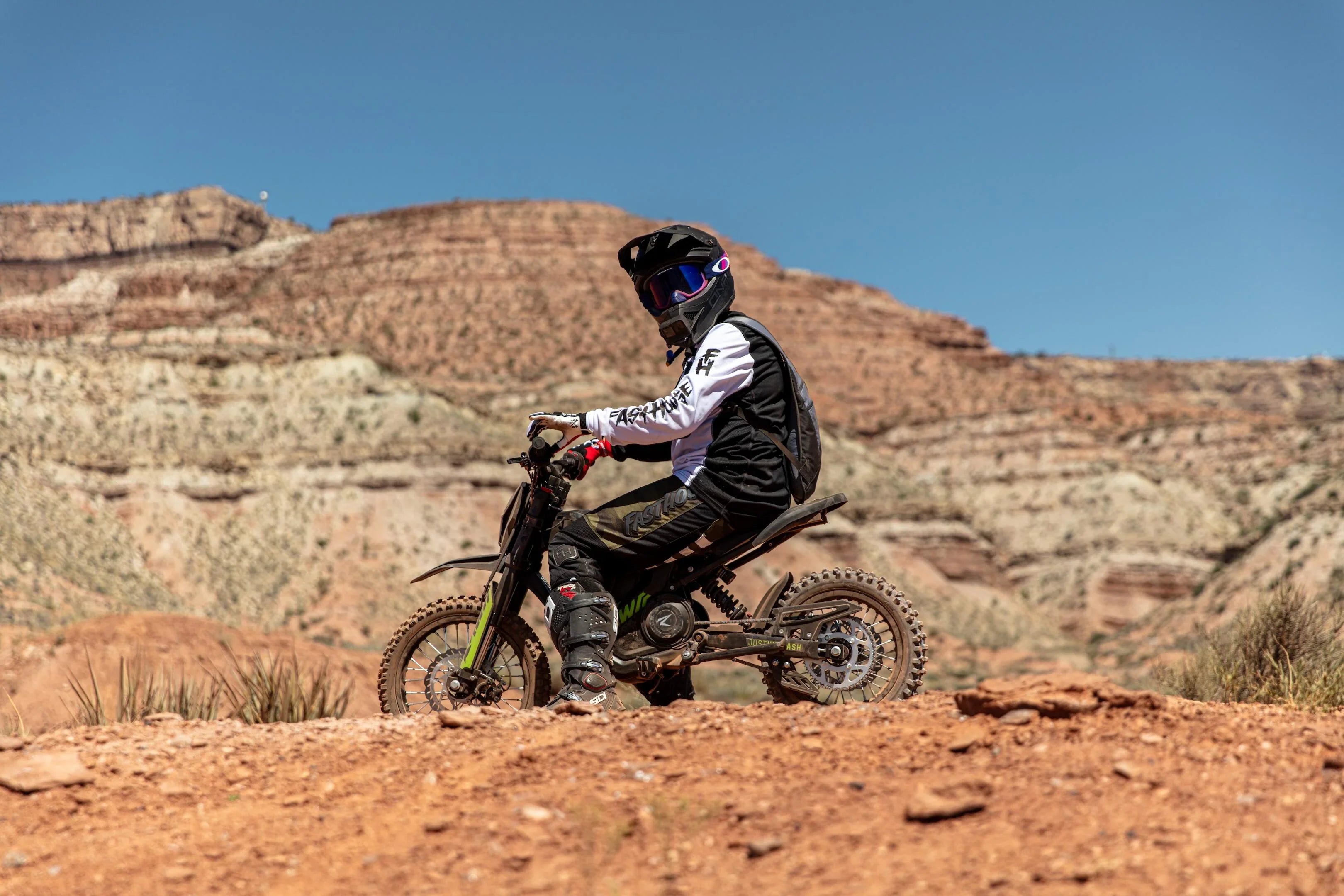 Rawrr Mantis Mini R - 72v Electric Motorcycle